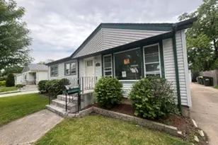 308 Queens Ln, Thornton, IL 60476 - Photo 1