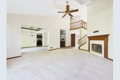 284 Lorraine Circle, Bloomingdale, IL 60108 - Photo 5