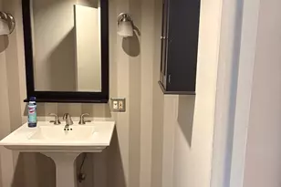 380 Ridge Ave, Evanston, IL 60202 - Photo 9