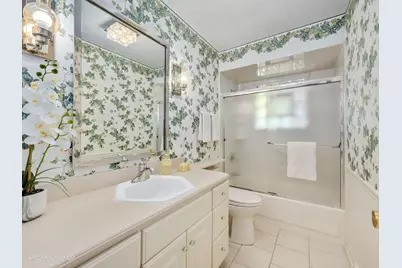 10S240 Hampshire Lane W, Willowbrook, IL 60527 - Photo 19