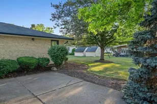 10S240 Hampshire Ln W, Willowbrook, IL 60527 - Photo 29