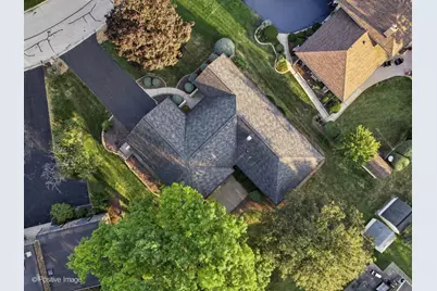 10S240 Hampshire Lane W, Willowbrook, IL 60527 - Photo 33