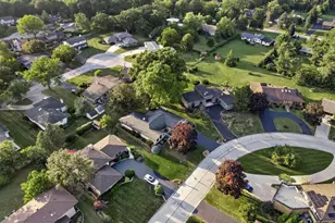 10S240 Hampshire Ln W, Willowbrook, IL 60527 - Photo 35