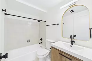 4525 Blackhawk Ln, Lisle, IL 60532 - Photo 37