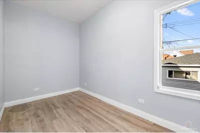 10521 S Edbrooke Avenue, Chicago, IL 60628 - Photo 29