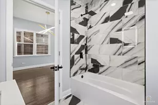 10521 S Edbrooke Ave, Chicago, IL 60628 - Photo 19