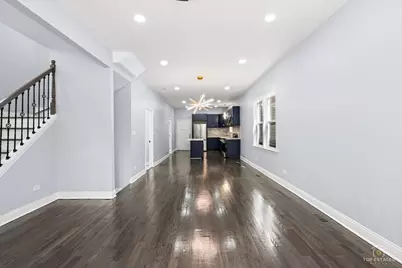 10521 S Edbrooke Avenue, Chicago, IL 60628 - Photo 9