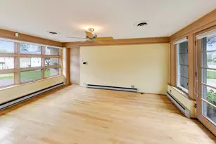 1646 N 18th Ave, Melrose Park, IL 60160 - Photo 9
