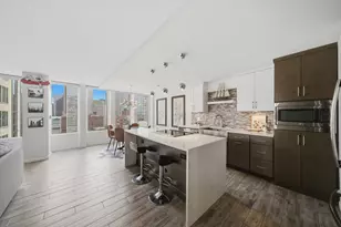 100 E Walton St, Chicago, IL 60611 - Photo 5