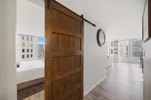 100 E Walton St, Chicago, IL 60611 - Photo 7