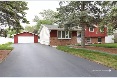 539 Thompson Avenue, Winthrop Harbor, IL 60096 - Photo 1