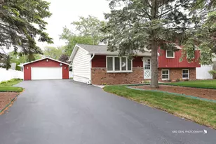 539 Thompson Ave, Winthrop Harbor, IL 60096 - Photo 1