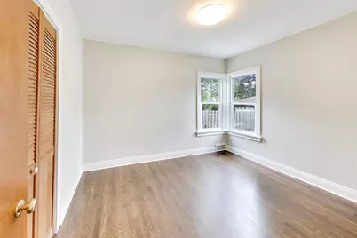 1602 Hills Avenue, Des Plaines, IL 60016 - Photo 15