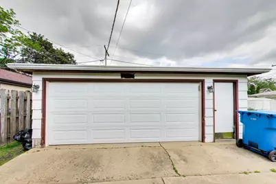 1602 Hills Avenue, Des Plaines, IL 60016 - Photo 37