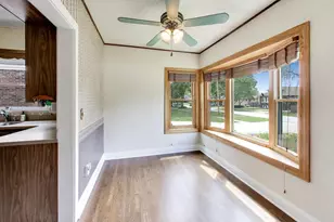 1602 Hills Ave, Des Plaines, IL 60016 - Photo 7