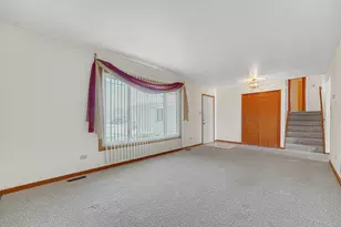 20124 Dolphin Ave, Lynwood, IL 60411 - Photo 3
