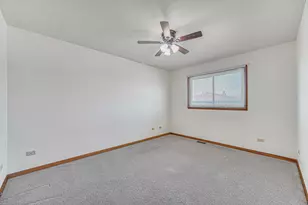 20124 Dolphin Ave, Lynwood, IL 60411 - Photo 17