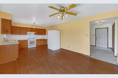 20124 Dolphin Avenue, Lynwood, IL 60411 - Photo 7
