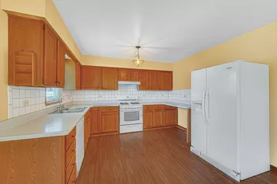 20124 Dolphin Avenue, Lynwood, IL 60411 - Photo 9