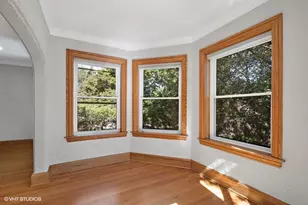 2717 W Argyle St, Chicago, IL 60625 - Photo 11