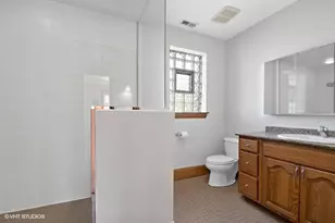 2717 W Argyle St, Chicago, IL 60625 - Photo 15