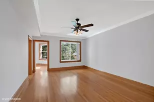 2717 W Argyle St, Chicago, IL 60625 - Photo 9