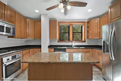 2717 W Argyle Street #2, Chicago, IL 60625 - Photo 7