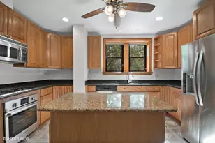 2717 W Argyle St, Chicago, IL 60625 - Photo 7
