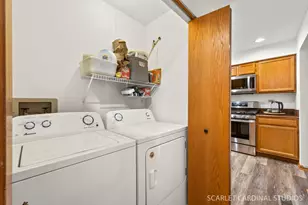 94 Townsend Cir, Naperville, IL 60565 - Photo 11
