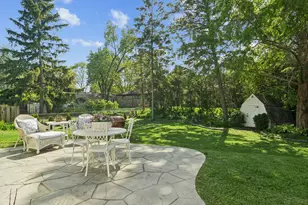 410 N Dryden Pl, Arlington Heights, IL 60004 - Photo 3