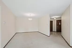 125 Boardwalk Pl, Park Ridge, IL 60068 - Photo 9