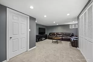 2030 Westbury Ln, Aurora, IL 60502 - Photo 25