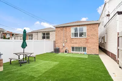 3300 S Western Avenue, Chicago, IL 60608 - Photo 29