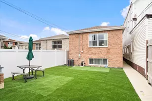 3300 S Western Ave, Chicago, IL 60608 - Photo 29