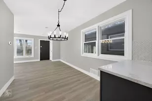 10240 S Torrence Ave, Chicago, IL 60617 - Photo 3