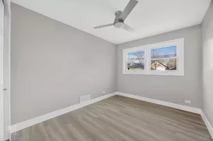 10240 S Torrence Ave, Chicago, IL 60617 - Photo 7