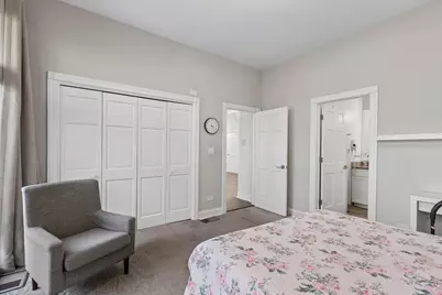 6843 N Kilpatrick Avenue, Lincolnwood, IL 60712 - Photo 33