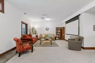6843 N Kilpatrick Avenue, Lincolnwood, IL 60712 - Photo 37