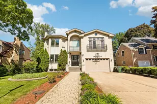6843 N Kilpatrick Ave, Lincolnwood, IL 60712 - Photo 1