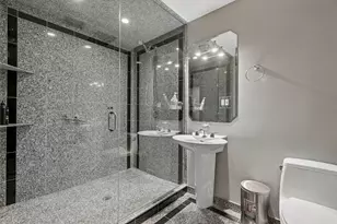 6843 N Kilpatrick Ave, Lincolnwood, IL 60712 - Photo 43