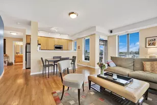 343 W Old Town Ct, Chicago, IL 60610 - Photo 5