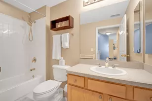 343 W Old Town Ct, Chicago, IL 60610 - Photo 13