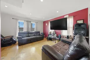 7420 W 64th Pl, Summit, IL 60501 - Photo 3