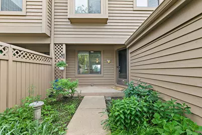 2360 Oak Hill Road, Lake Barrington, IL 60010 - Photo 3