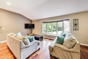 32362 N Pine Ave, Grayslake, IL 60030 - Photo 11