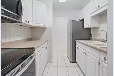 6171 N Sheridan Road #2104, Chicago, IL 60660 - Photo 11