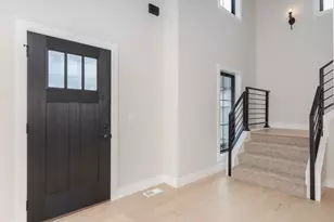 5013 Finlen Ln, Bloomington, IL 61705 - Photo 3