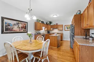 1116 Loganbury Ct, Elgin, IL 60120 - Photo 9