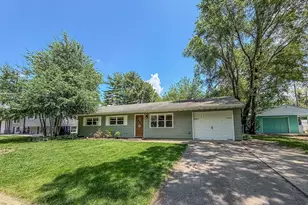 1116 Centennial Dr, Champaign, IL 61821 - Photo 3