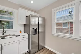 11660 S Harry J Rogowski Dr, Merrionette Park, IL 60803 - Photo 15
